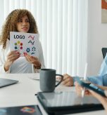 Choosing the Right Branding Solutions for Your Business (1)